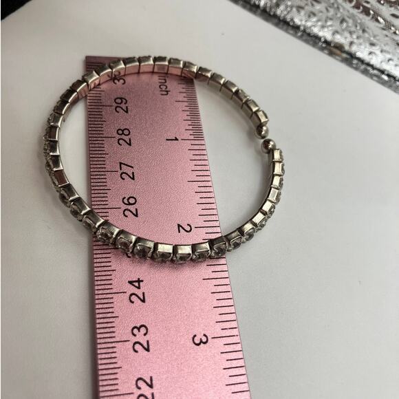 Silver-Tone Double Rhinestone Stretch Open Bracelet! - Picture 5 of 7
